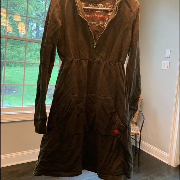 Twisted Heart Hooded Dress - Picture 1 of 4